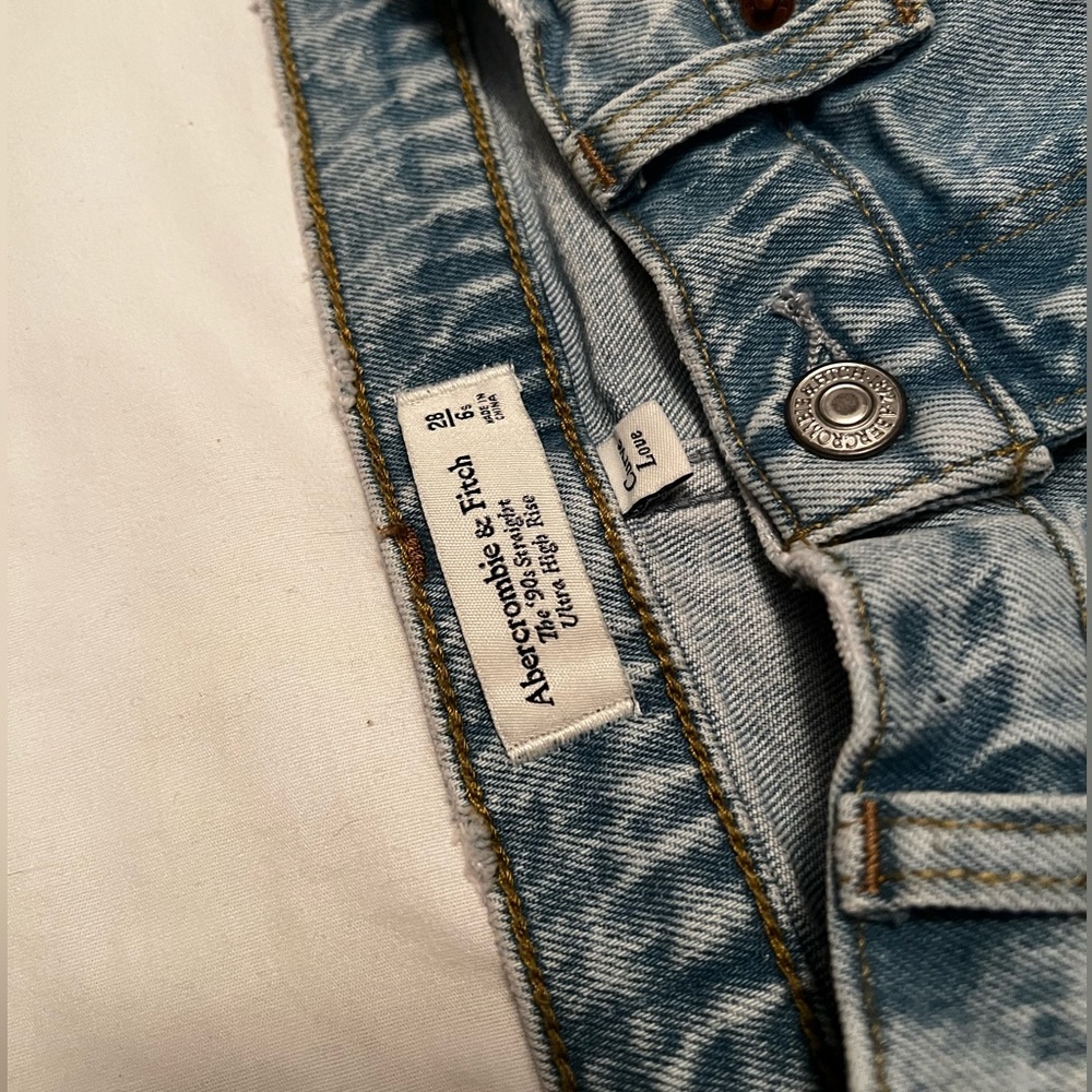 Abercrombie & Fitch, 90s straight ultra high rise jeans curve love